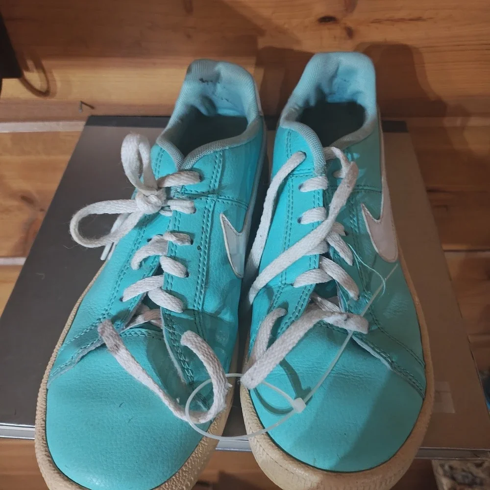 nike court royale Youth size 4.5 shoes blue‎ comfort athletic sneakers Teal